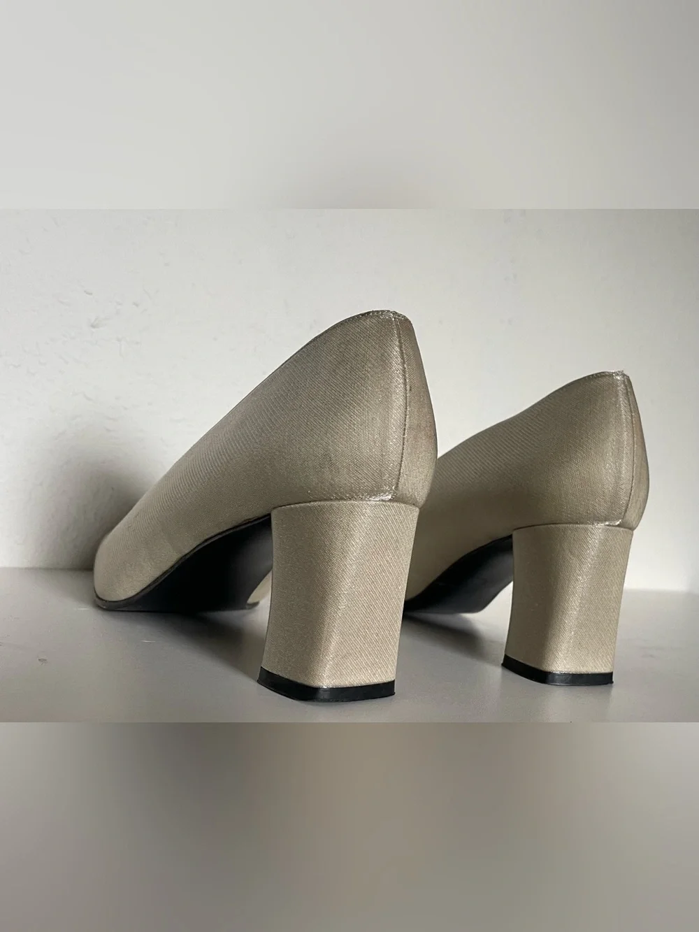 Stuart‎ Weitzman Champagne Satin Square Toe Block Heel Pumps Womens